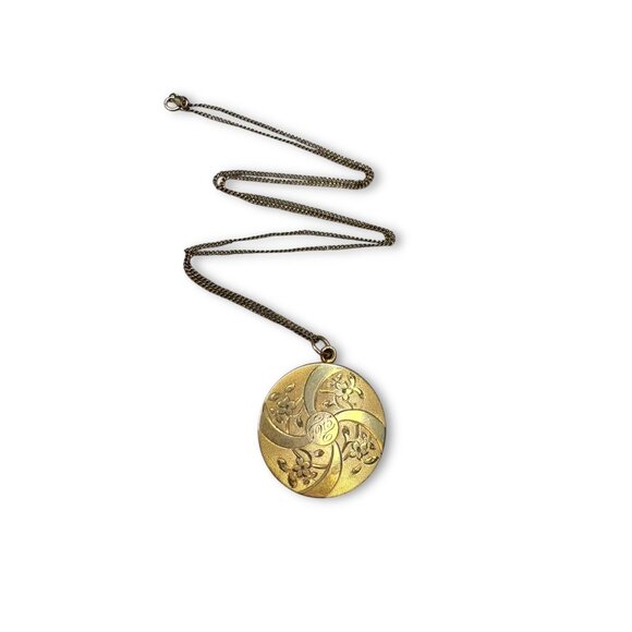 Victorian RBM Atrice Gold-Filled Engraved Locket Necklace 1915 Floral Design - Picture 4 of 8